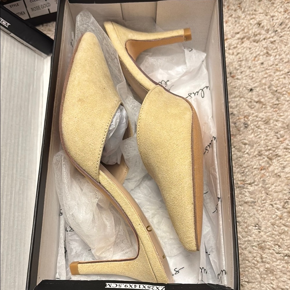 Lulu’s Elegant “Leightonn” Nubuck Pointed Toe Women's Mules - Picture 9 of 11